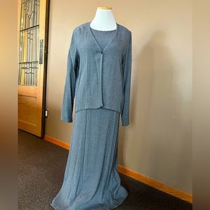 Women’s full length 3piece dress by Eileen Fisher In petite small